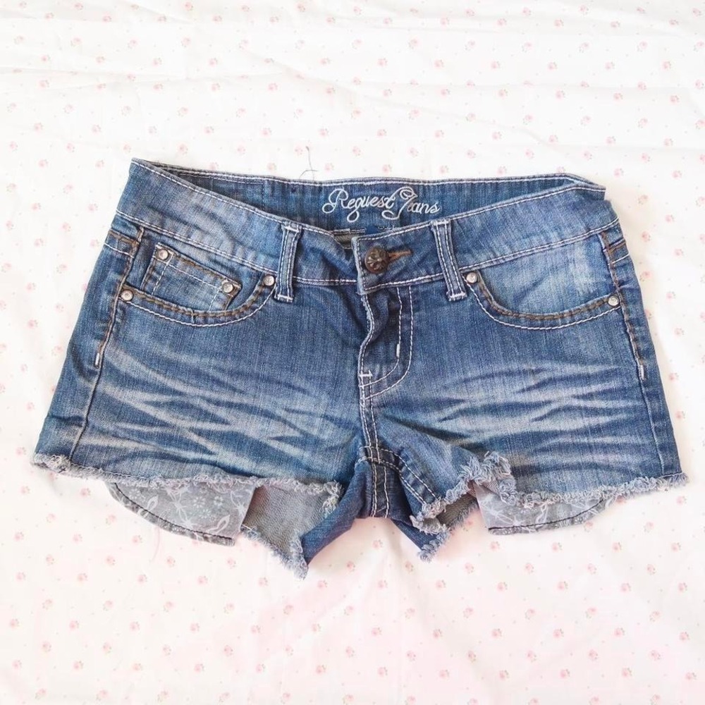 request jeans low rise distressed bermuda shorts y2k
